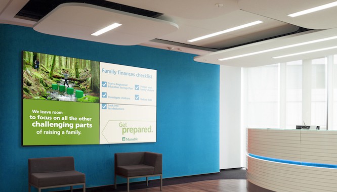 Banking-Video-Wall-Digital-Signage
